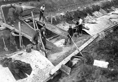 16. Lower Houses conduit, 1950